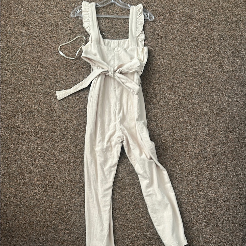 Elegant Cream Jumpsuit - Picture 3 of 4